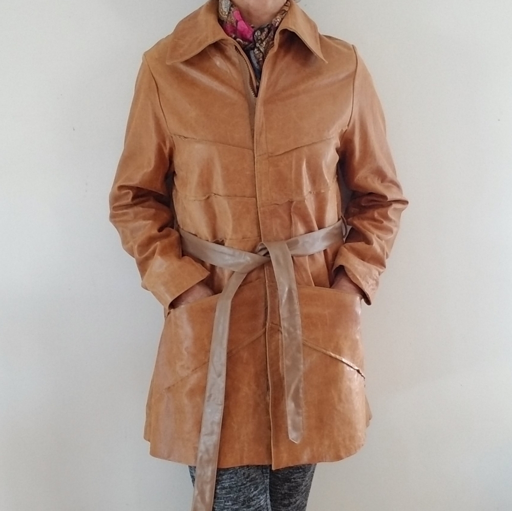 Lucien Piccard Womens Leather of Distinction Tan Coat, Size M/L - Picture 4 of 15